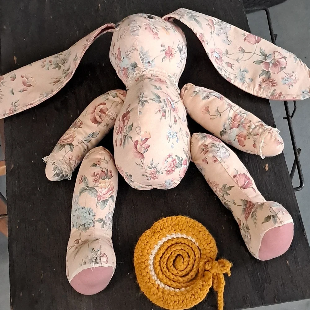 Dusty Old Toys - Picture 2 of 9